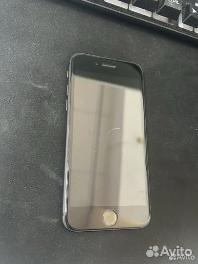 iPhone 8, 64 ГБ
