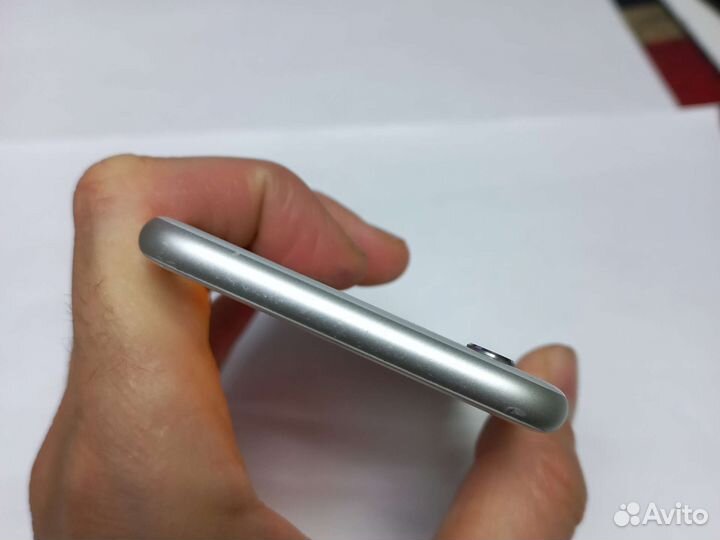 iPhone 6S 128gb сильно тормозит