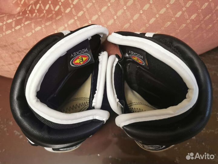 Хоккейная форма краги (перчатки) - Easton Stealth