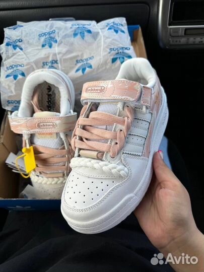 Кроссовки оптом