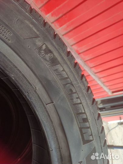 Michelin Latitude Tour HP 235/55 R20 102H