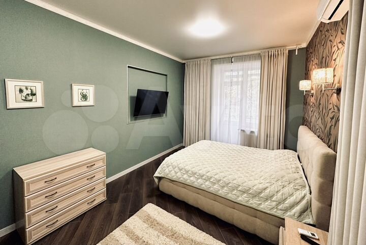 2-к. квартира, 55 м², 2/4 эт.