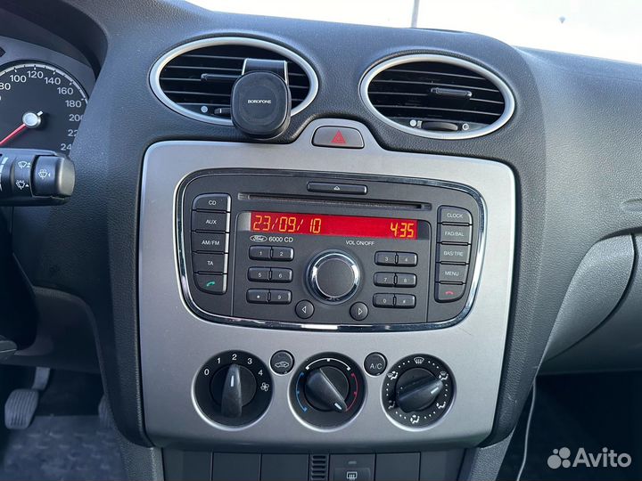 Ford Focus 1.4 МТ, 2010, 149 380 км