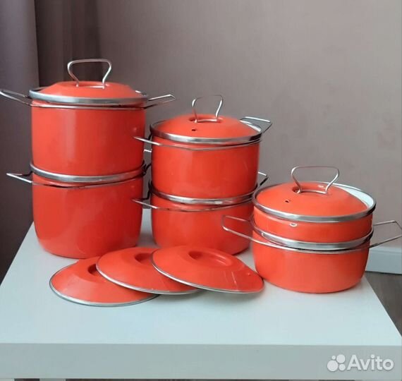 Набор эмалированных кастрюль СССР