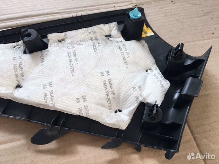 Обшивка задней стойки Hyundai Solaris 1 (5540)