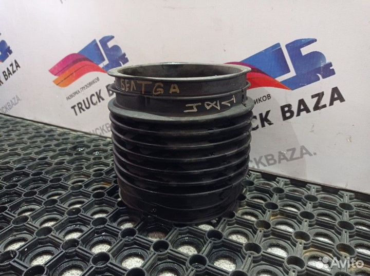 Патрубок воздушного фильтра