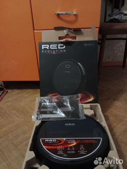 Робот-пылесос Red evolution RV-R571