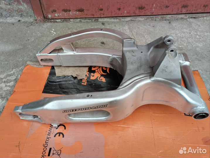 Маятник заднего колеса honda CBR1000RR 2004-2007