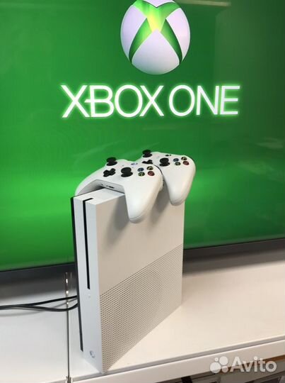 Xbox one S/2 геймпада 1tb/магазин Аладдин