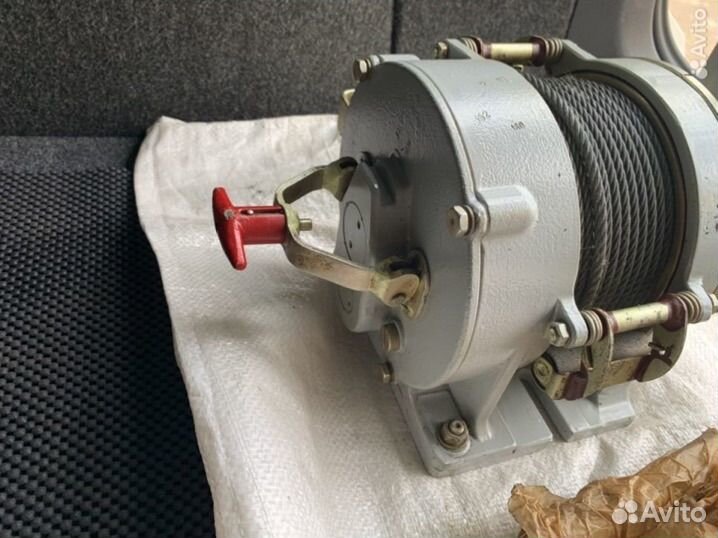 Лебедка ручная авиационная