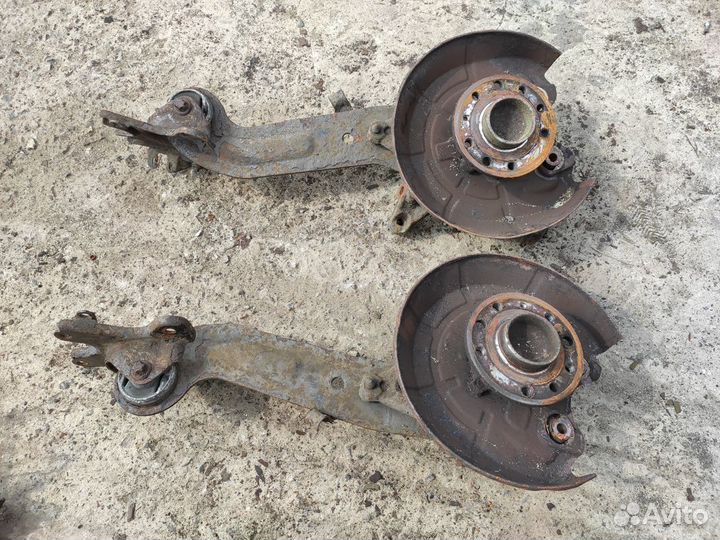 Цапфа задняя со ступицей на Opel Vectra C Signum