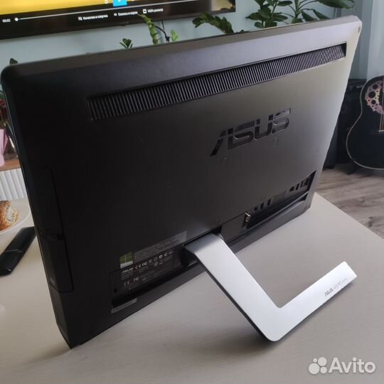 Сенсорный моноблок Asus