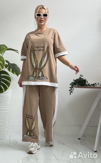 Костюм женский