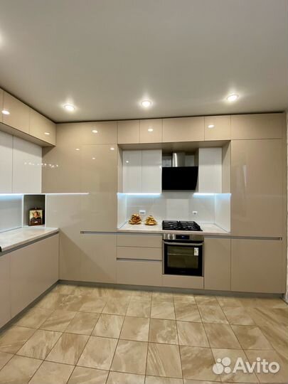 Угловые, прямые кухни на заказ в Новосибирске