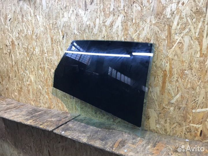 Стекло двери заднее правое Opel Astra J хетчбек 1