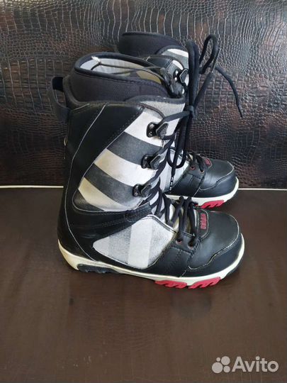 Сноубордические ботинки Thirtytwo 41 р