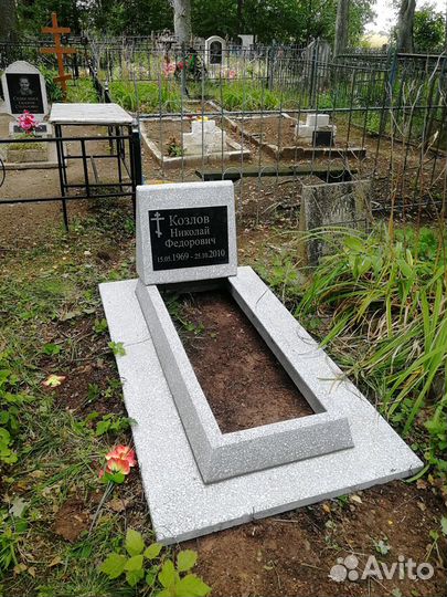 Памятники из гранита и мраморной крошки