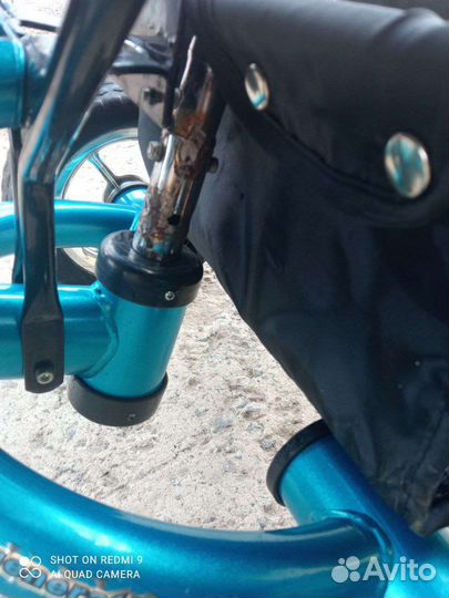 Детский трехколесный велосипед с ручкой