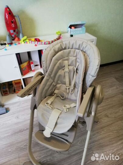 Стульчик для кормления Chicco Polly Magic