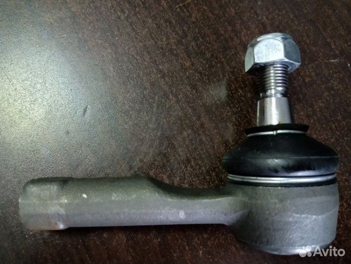 Рулевой наконечник передний Nissan Almera N16