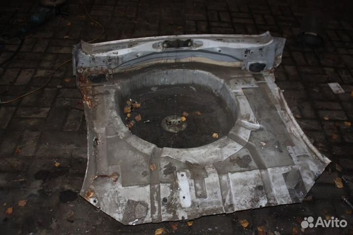 Панель задняя Ford Focus 2