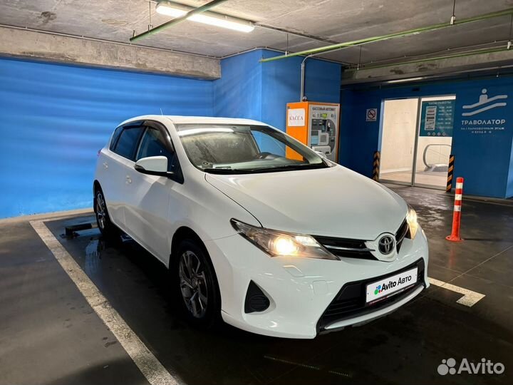 Toyota Auris 1.6 CVT, 2013, 98 000 км