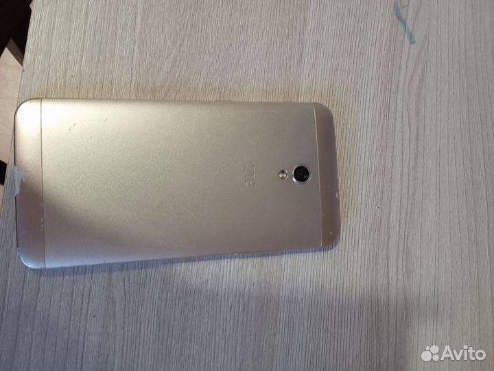 ZTE Blade V7, 2/16 ГБ