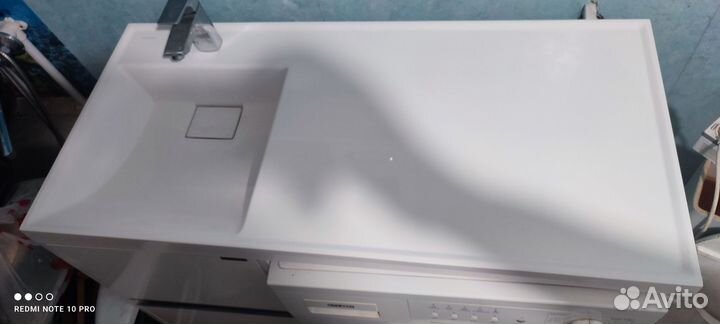 Раковина над стиральной машиной с тумбой