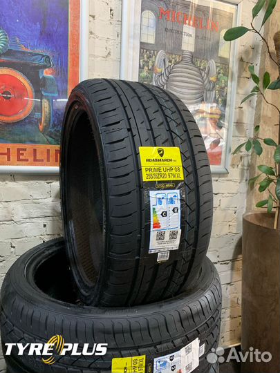 Roadmarch Prime UHP 08 255/35 R20 97W