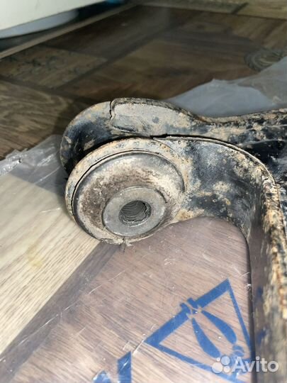 Рычаг подвески BSG 90-315-004