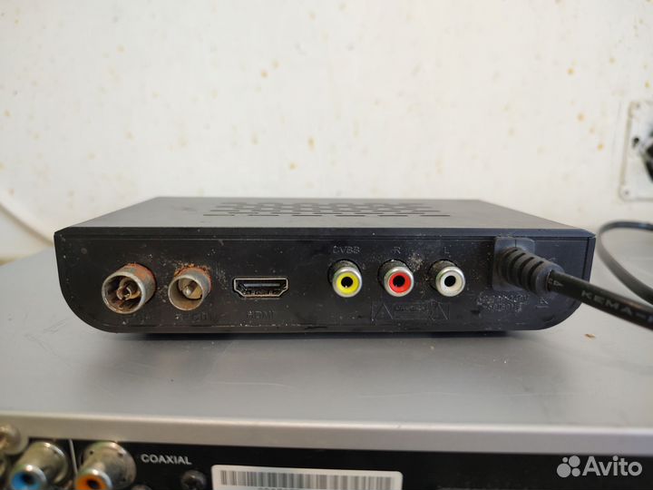 Приставка для телевизора Cadena