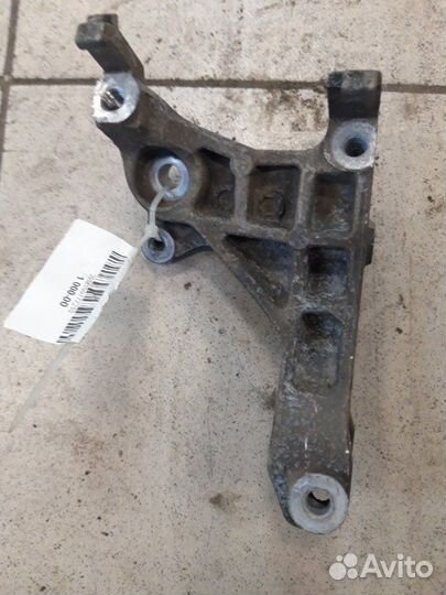 Кронштейн вспомогательных агрегатов Infiniti Ex25