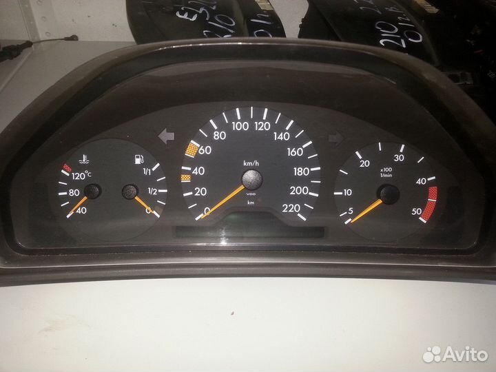 Щиток приборов мерседес оригинал б. у