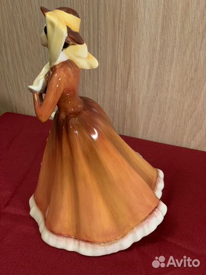 Статуэтка фарфоровая Англия Royal Doulton