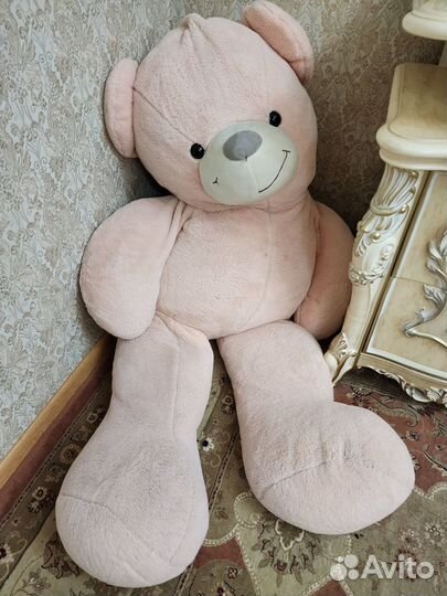 Большой плюшевый мишка