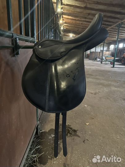 Седло для лошади