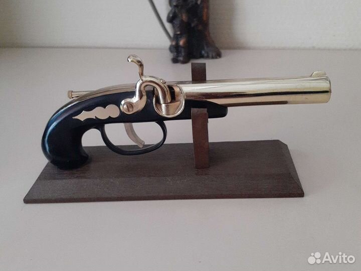 Зажигалка бензиновая