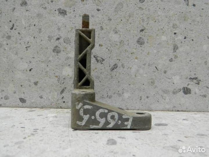 Кронштейн кондиционера BMW 7-Series E65,E66 2001-2