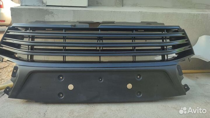 Передняя решётка бампера