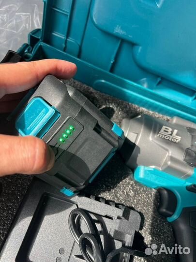 Грузовой гайковерт Makita 2000 Нм