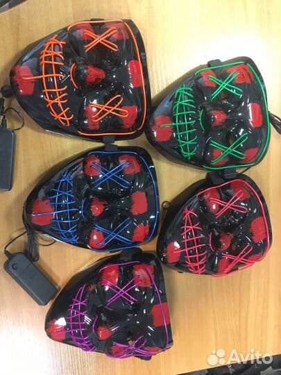 Неоновая маска на Хэллоуин