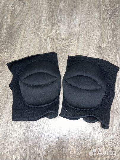 Наколенники