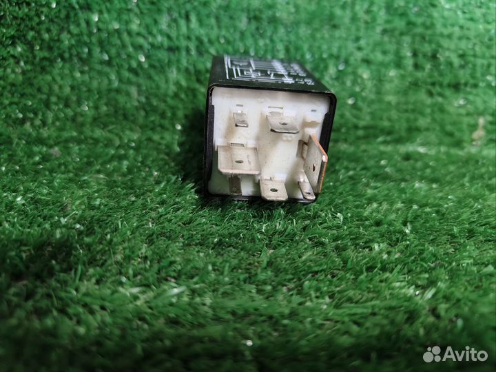 Реле бензонасоса 409 Vag