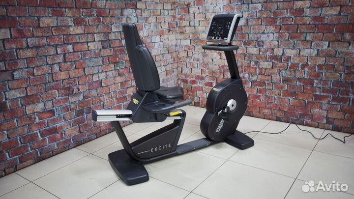 Велотренажер б/у Technogym Recline Bike Excite LED