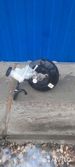 Вакуум всборе с тормозным kia hyundai rio3