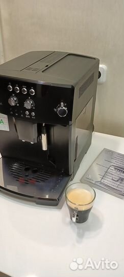 Кофемашина DeLonghi Magnifica