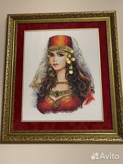 Вышивка ручной работы