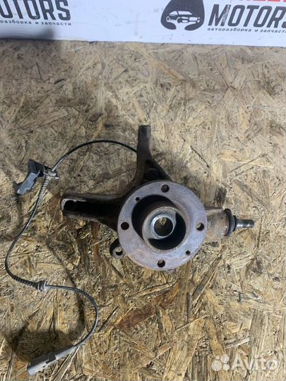 Кулак поворотный передний левый Peugeot 408 T73