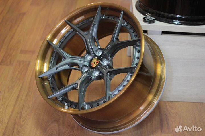 Кованые диски GT Forged R21 на Porsche Macan