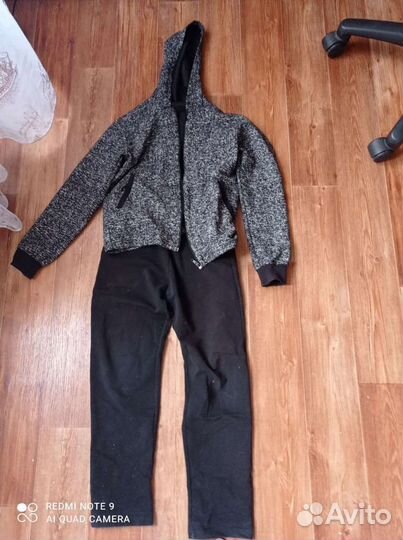 Костюм спортивный